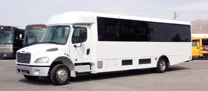Freightliner Party Bus white #3891
